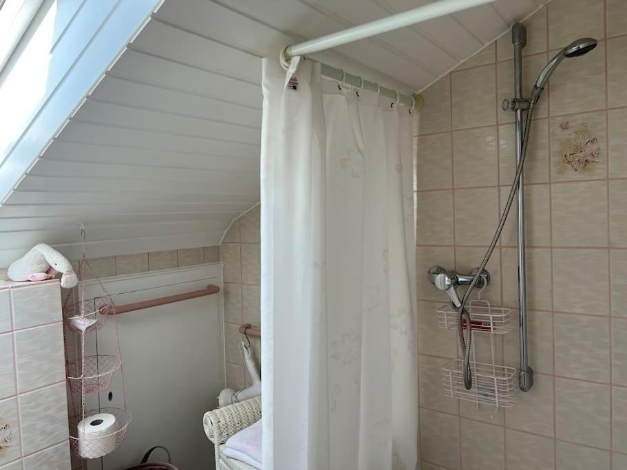 Gemuetliches Apartment Fuer Messe, Job & Kurzurlaub Im Gruenen, Naehe Duesseldorf Meerbusch Dış mekan fotoğraf