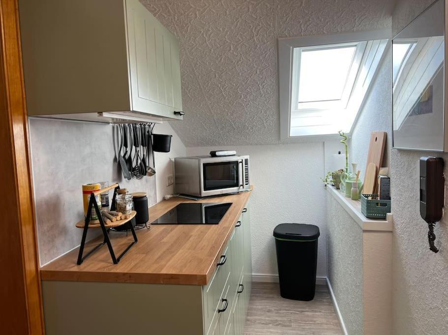 Gemuetliches Apartment Fuer Messe, Job & Kurzurlaub Im Gruenen, Naehe Duesseldorf Meerbusch Dış mekan fotoğraf
